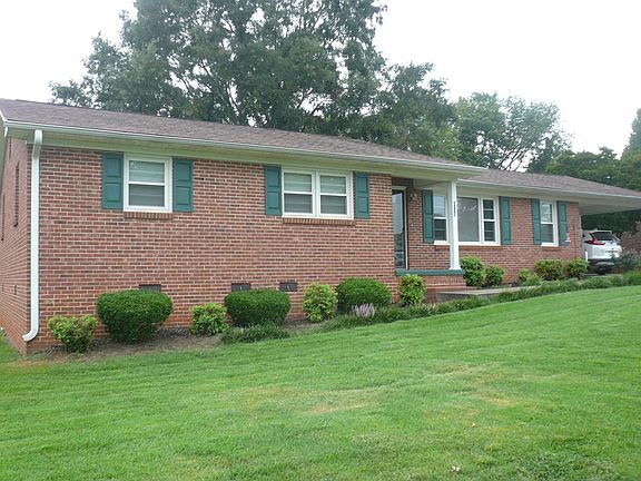 4th image of 207 Ferndale Dr