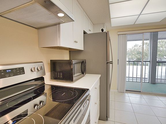 5th image of 1505 Pine Lake Dr #5