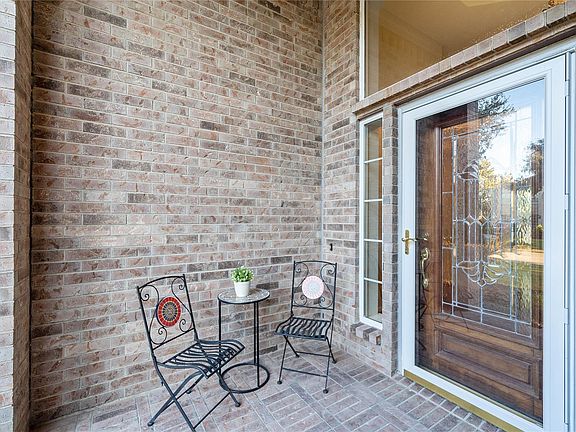 4th image of 3411 E Cedar Hollow Dr