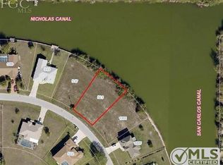 521 SE 13th St, Cape Coral, FL 33990