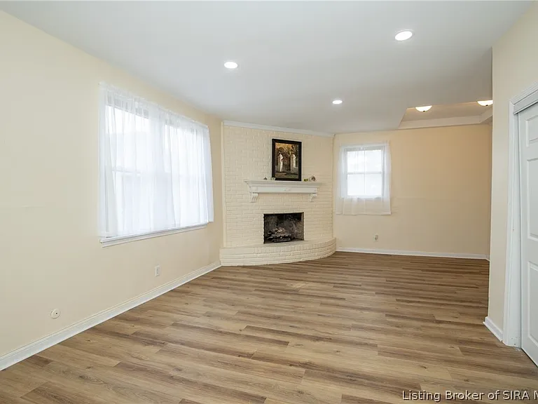 2413 Saint Andrews Rd — Photo 24