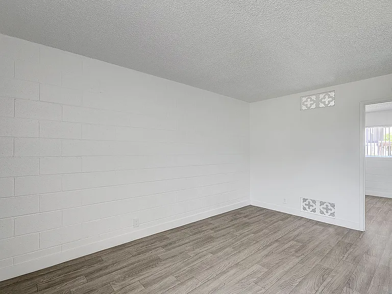 4805_Heidi St_unit 10-5