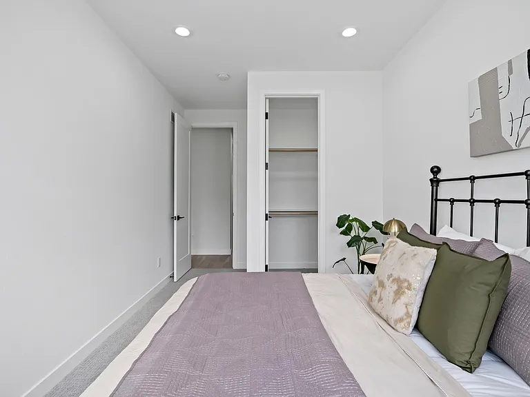 1417 Benton St — Photo 25