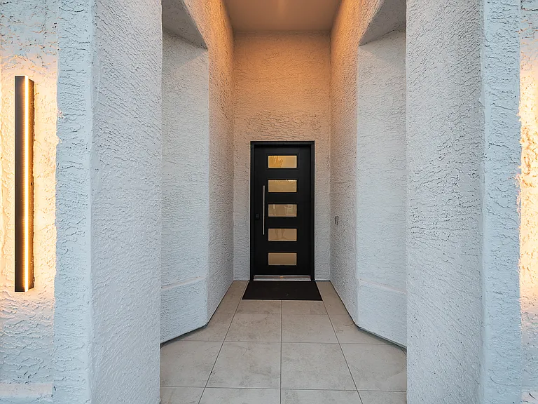 1710 E Queen Palm Dr — Photo 36