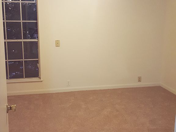 3rd image of 3320 N Arnoult Rd APT 223