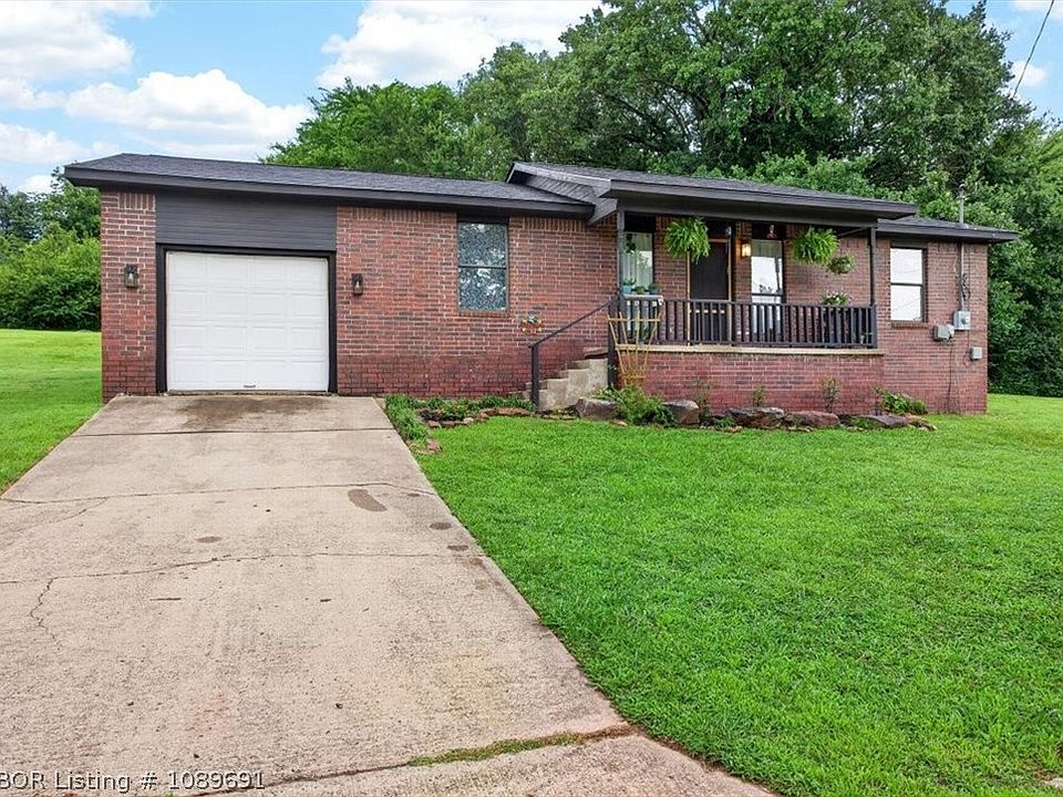 1st image of 707 Carrie Dr
