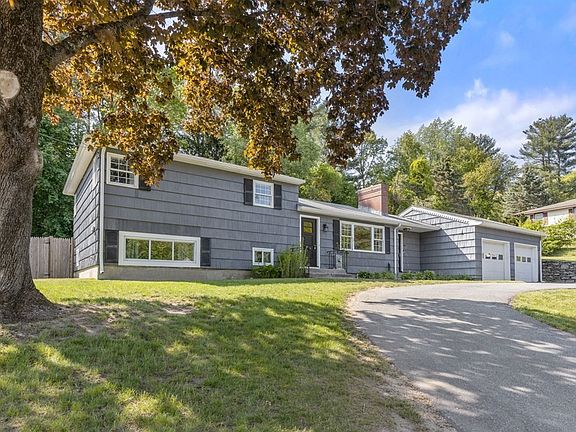 2nd image of 19 Sherwood Hill Dr