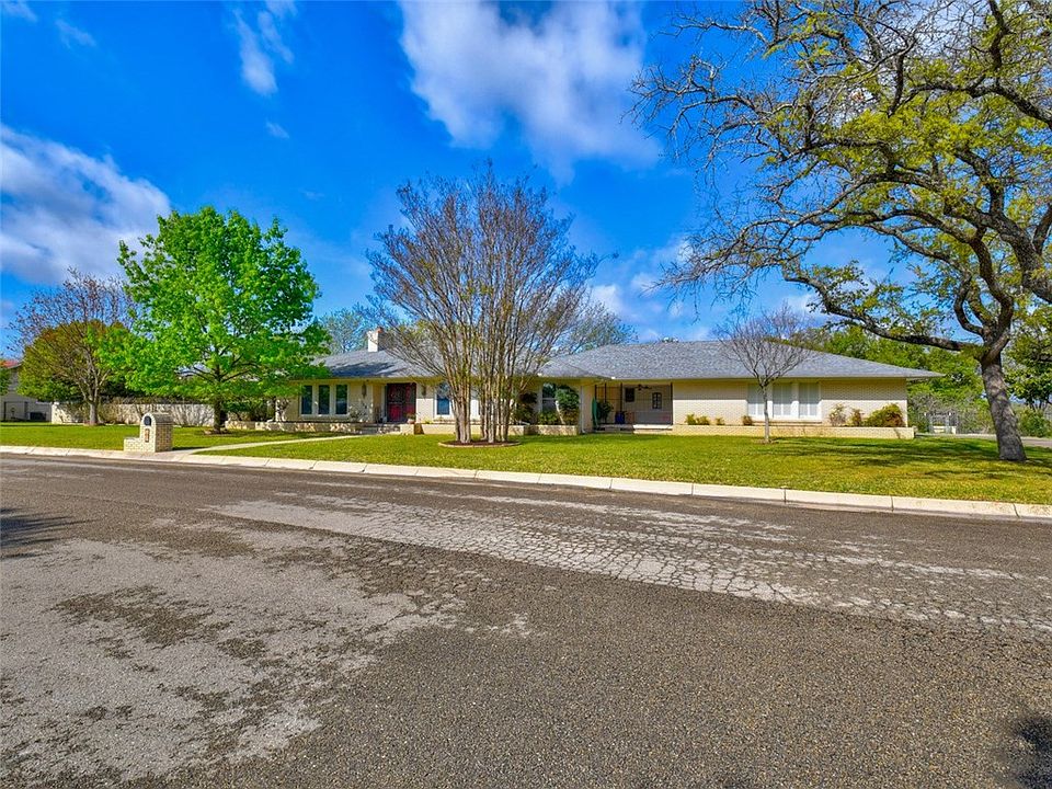 1st image of 1615 County Road 1025