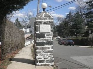 197 Farragut Cir, New Rochelle, NY 10801