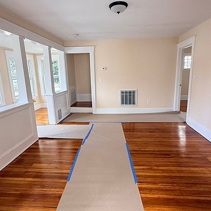 5th image of 178 Farrington St