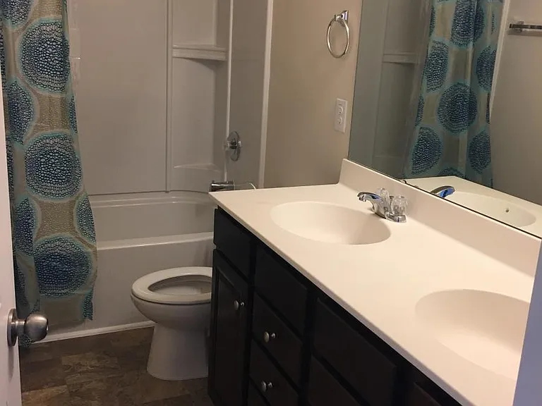 8044 Remington Heights Dr — Photo 19