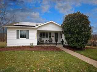 40 Halstead St, Clinton, NJ 08809