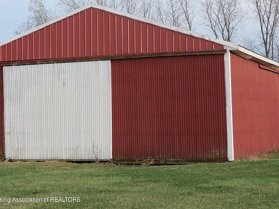 3rd image of 6725 W Collins Rd