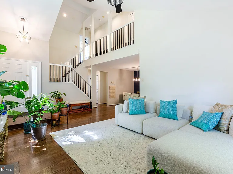 12 Chelsea Ct — Photo 7