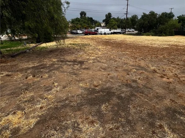 10546 Robinson Ave, Riverside, CA 92505