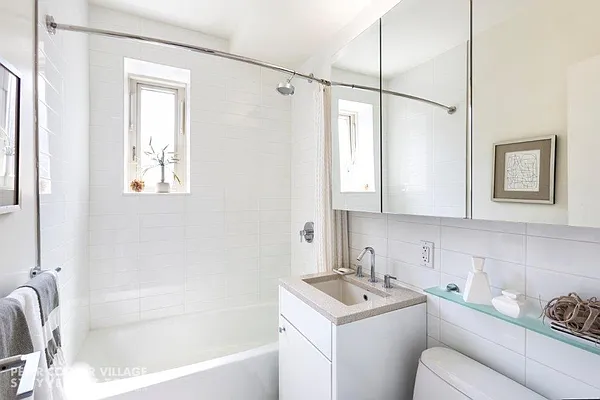 Rented by CompassRock Real Estate | media 30