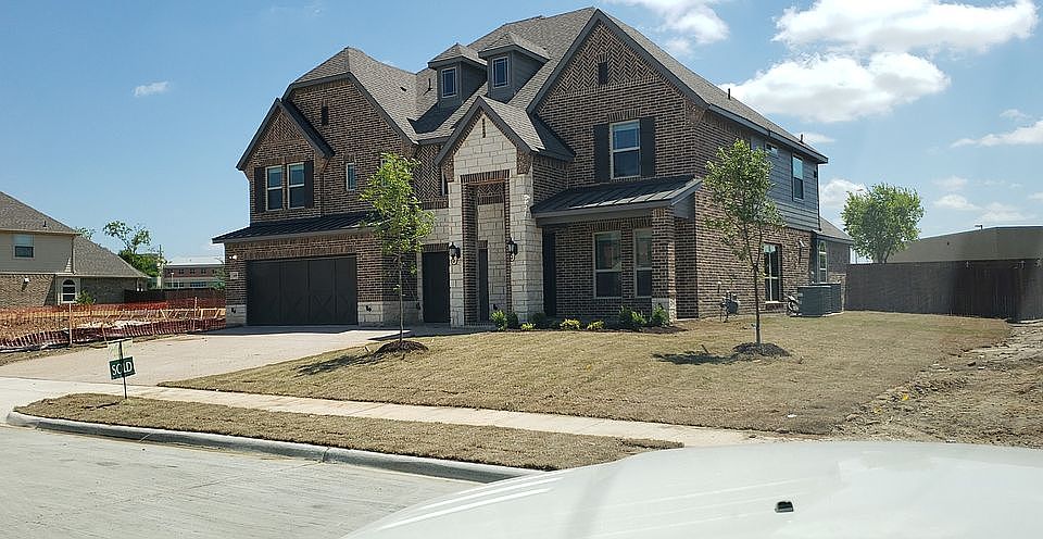 1st image of 600 Cody Ln