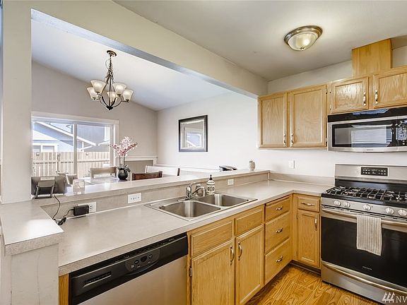 4th image of 4333 149th Pl NE