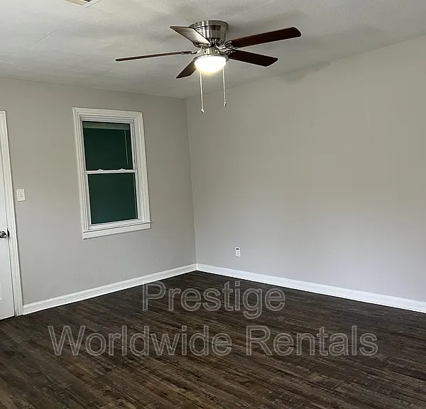 3028 Meade St — Photo 2
