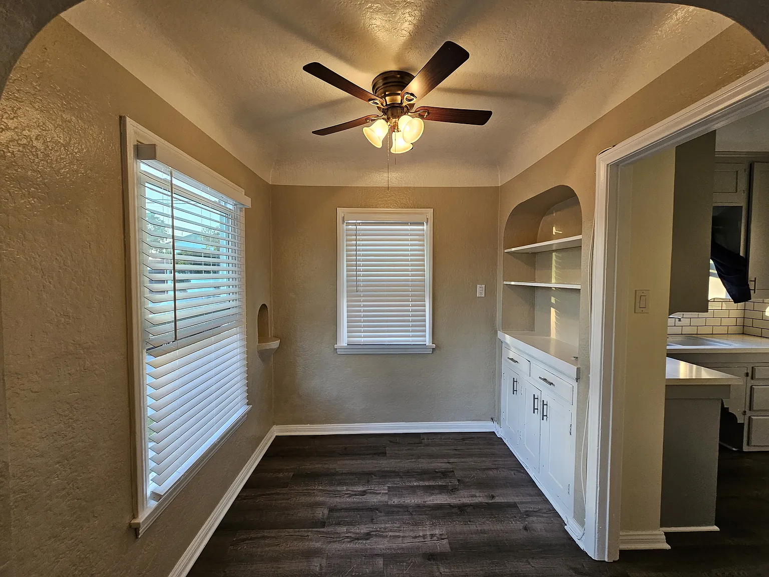 1 bed, 688 sqft, $2,300 — Photo 3