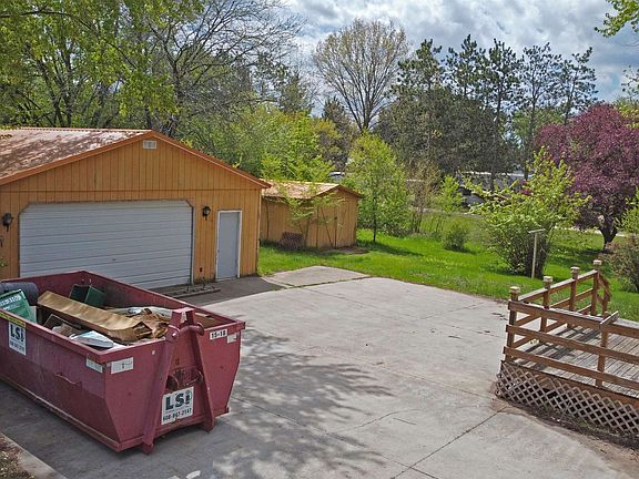 2nd image of 614 Sherman St