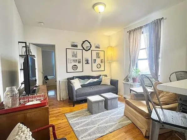 1446 First Avenue image 1 of 7