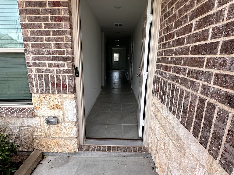 8408 Hollow Bend St — Photo 2