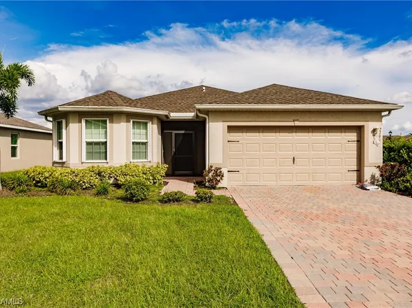 2700 Loreto Ct, Cape Coral, FL 33909