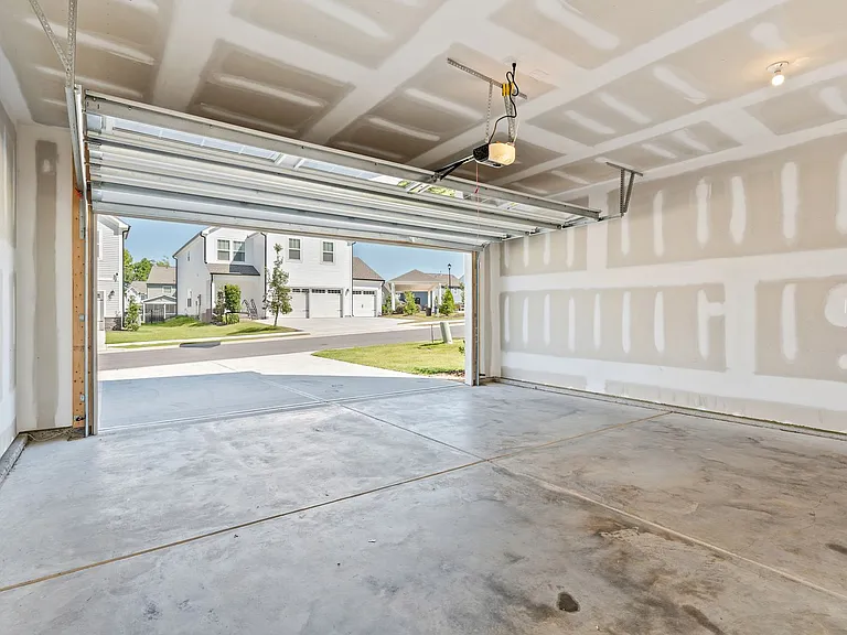220 Curling Creek Dr — Photo 22