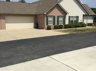 1034 Timberwood Dr, Beaver Falls, PA 15010
