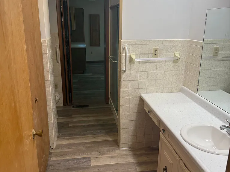 1127 Indiana Ave — Photo 5