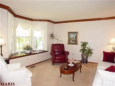 3rd image of 2375 Westpar Dr