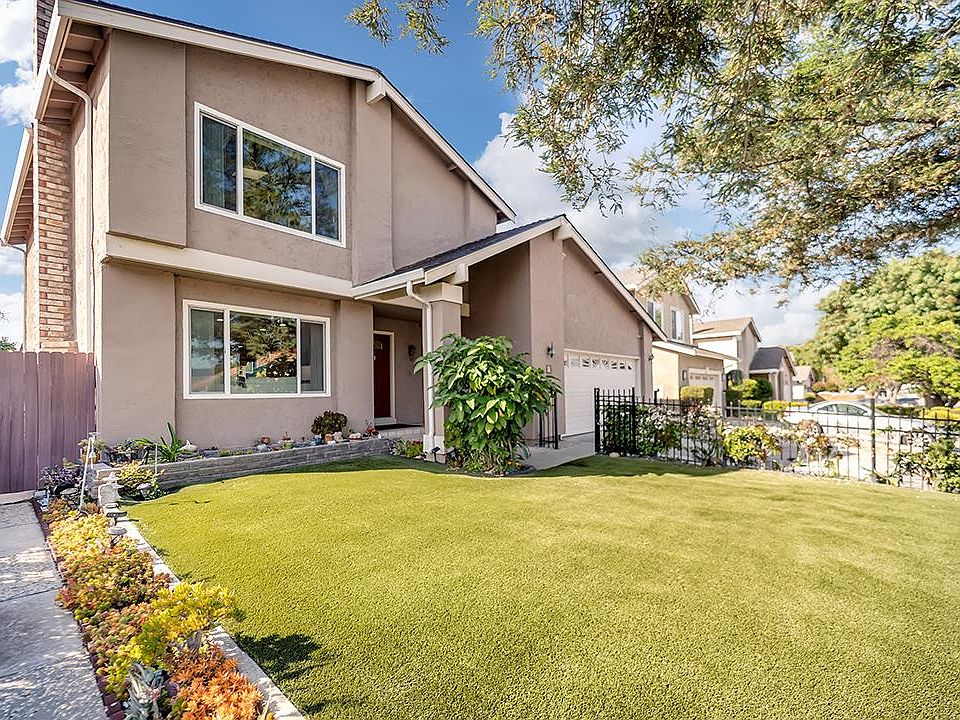 1st image of 23 Flintwell Way