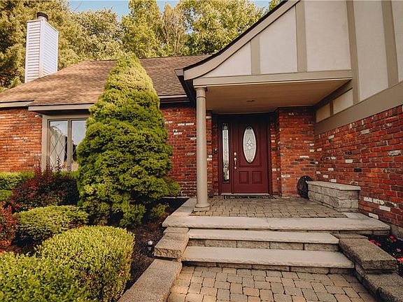 4th image of 4 Jackson Ln