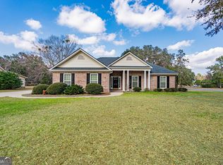 91 McDuffie Dr, Richmond Hill, GA 31324