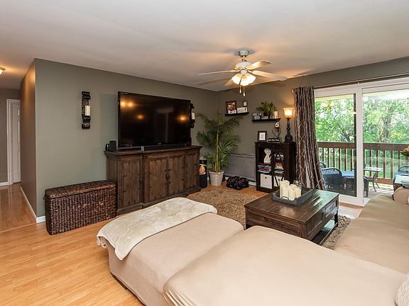 4th image of 603 Garden Cir Unit 6