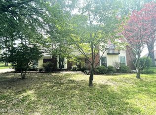 2925 Dove Meadow Ln, Southaven, MS 38672