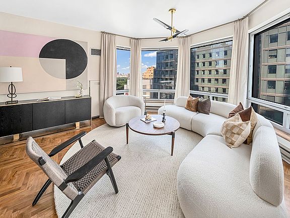 3rd image of 301 W 57th St APT 15D