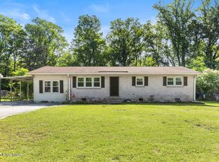 16 McArthur Dr, Jacksonville, NC 28546