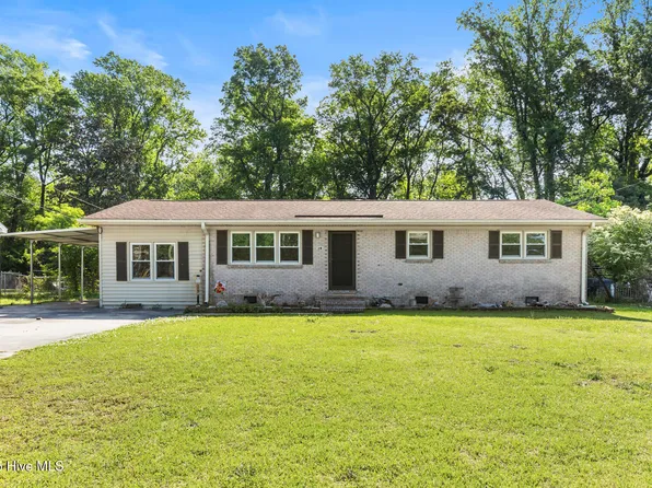 16 Mcarthur Drive, Jacksonville, NC 28546