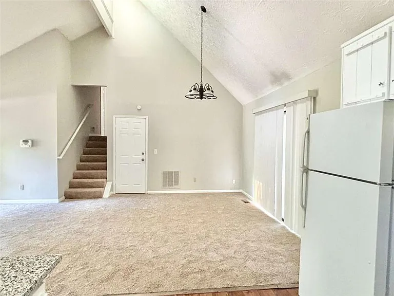 5995 Sutton Pl — Photo 4
