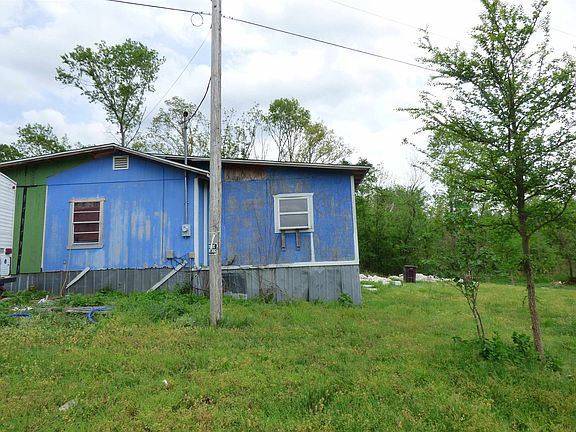 2nd image of 1012 Martin Creek Rd