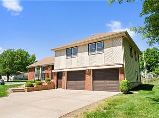 7300 N Woodland Ave, Gladstone, MO 64118