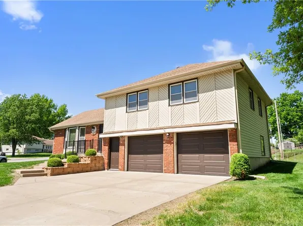 7300 N Woodland Ave, Gladstone, MO 64118