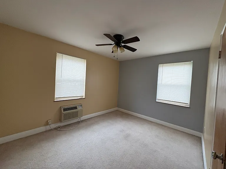 2213 Washington St E #D — Photo 7