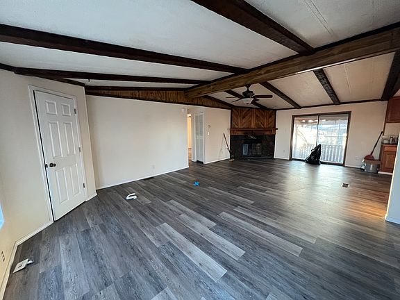 2nd image of 121 Loma Linda Ln