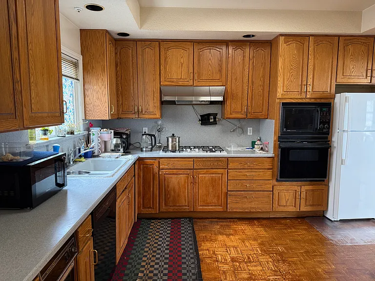 770 Great Hwy #C — Photo 5