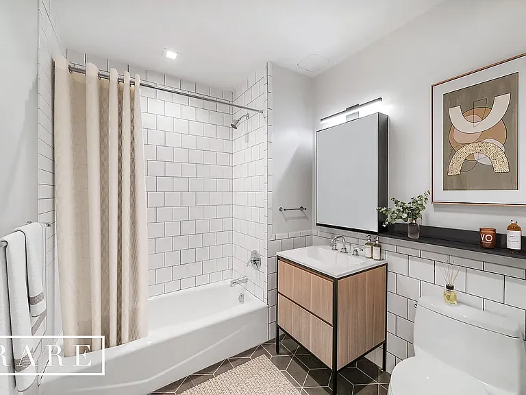 625 Driggs Ave #3C — Photo 5