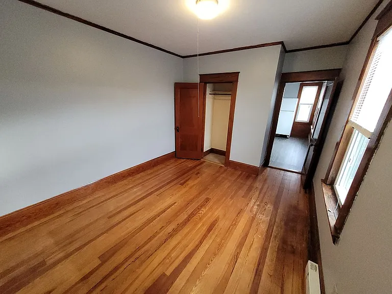 310 Cartier St #4 — Photo 8