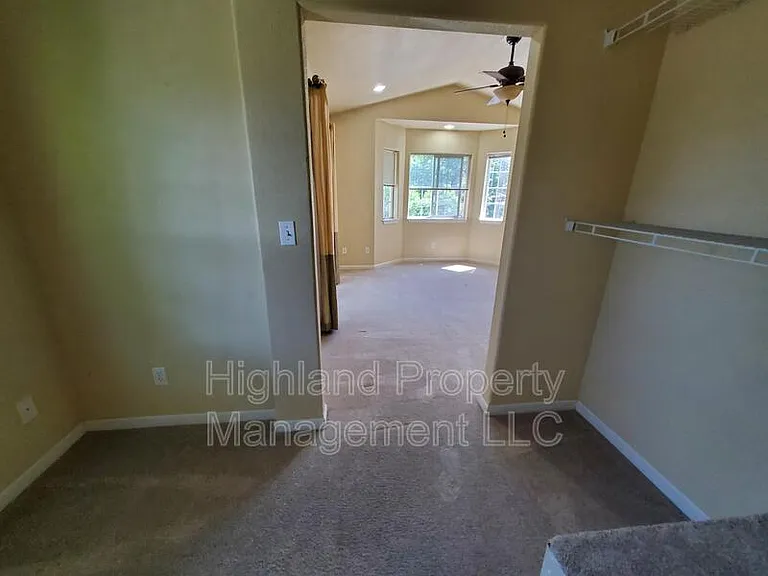 1247 NE Williams St — Photo 17